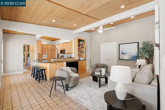 23 Lost Valley Dr, Orinda CA: https://media.crmls.org/mediaz/d1f01995-5e40-48f8-bd63-2dc4b1ba0e9c.jpg