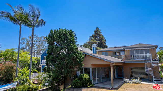3580 Mountain View Avenue, Los Angeles CA: https://media.crmls.org/mediaz/d1f08cb7-cc6b-4ced-a09d-076576cc6054.jpg