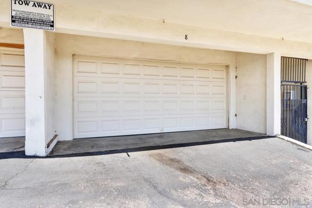 806 E 4Th Ave, Escondido CA: https://media.crmls.org/mediaz/d1f29840-59eb-4d5f-ae13-91352e3084a8.jpg
