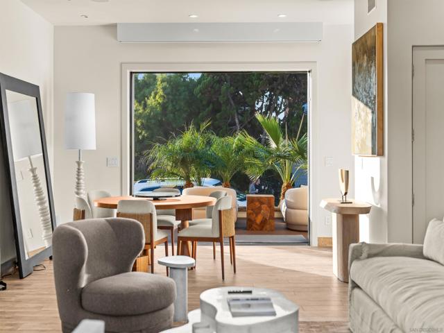 8477 El Paseo Grande, La Jolla CA: https://media.crmls.org/mediaz/d1f2badd-8616-46ba-bc91-64fbc4f01176.jpg