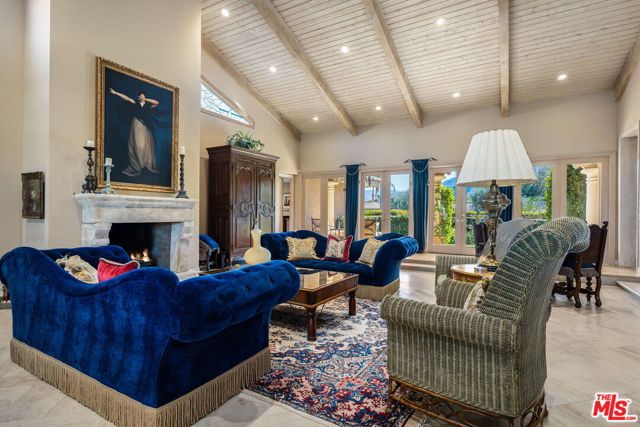 71150 N Thunderbird Terrace, Rancho Mirage CA: https://media.crmls.org/mediaz/d1f2cd2b-a3e7-430c-be5e-30e1ea5d435d.jpg