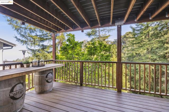 6605 Ascot Dr., Oakland CA: https://media.crmls.org/mediaz/d1f30692-4f33-4400-b605-8eab9a73431b.jpg