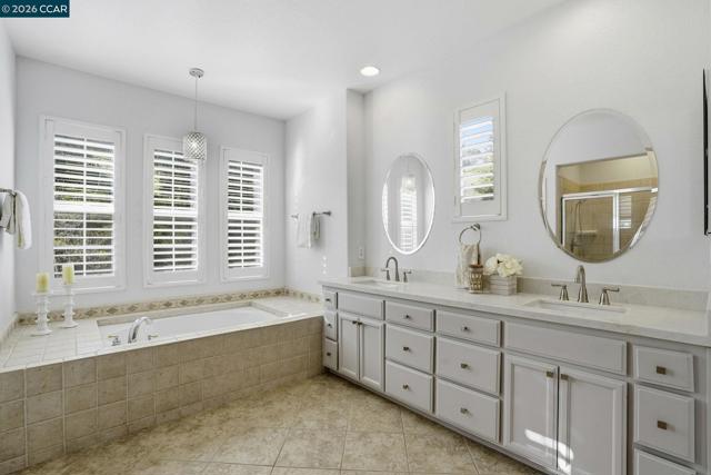 Image 23 of 43 For 5244 Montecito Dr