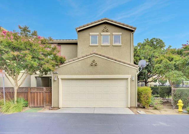 7934 Spanish Oak Circle, Gilroy CA: https://media.crmls.org/mediaz/d1f37fd8-b07f-4952-bb3c-e542b7bf8b29.jpg