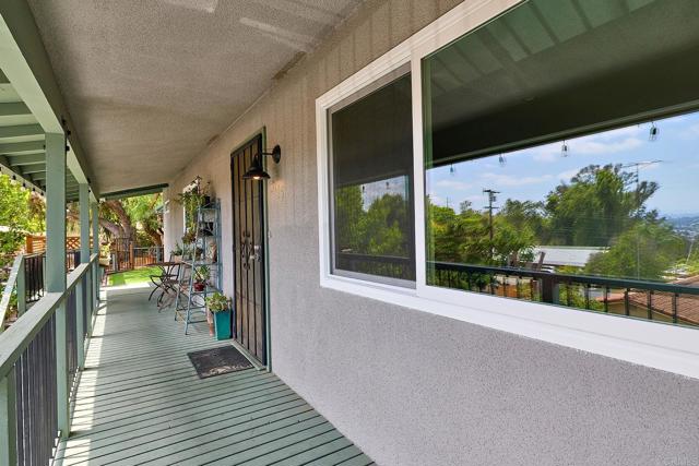 2615 Ginger Way, Escondido CA: https://media.crmls.org/mediaz/d1f39735-69db-4143-ac6e-5f3530a764e7.jpg