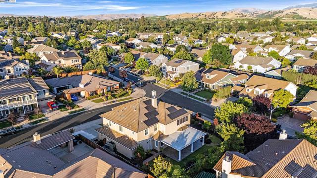 787 Barleta Ln, Livermore CA: https://media.crmls.org/mediaz/d1f40ba0-77f8-4dc4-9258-c3e15573e8e4.jpg