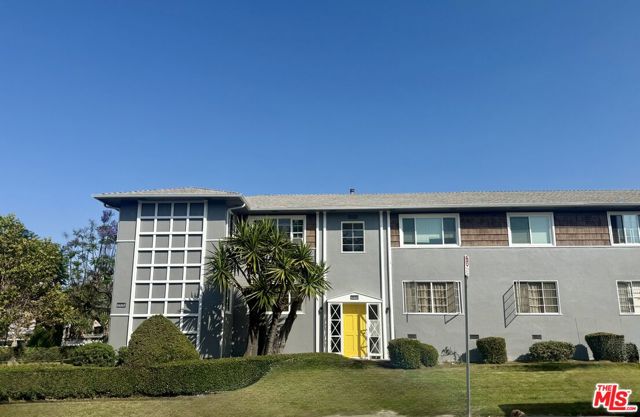 4048 Abourne Road, Los Angeles CA: https://media.crmls.org/mediaz/d1f4433d-a00e-4765-a920-919e3ee4ca25.jpg