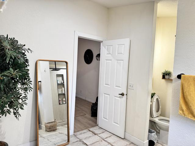 14 Blue Teal Ct, Lodi CA: https://media.crmls.org/mediaz/d1f5165d-11a0-49c7-a883-72f371bbebd5.jpg
