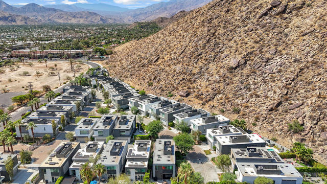 350 Goleta Way, Palm Springs CA: https://media.crmls.org/mediaz/d1f57255-7ec4-4998-a9ea-1b1847a3b213.jpg