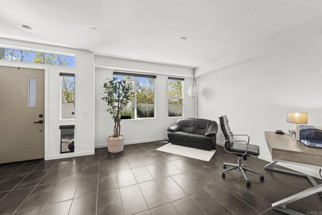 Detail Gallery Image 9 of 57 For 2563 State St, Carlsbad,  CA 92008 - 2 Beds | 2/2 Baths