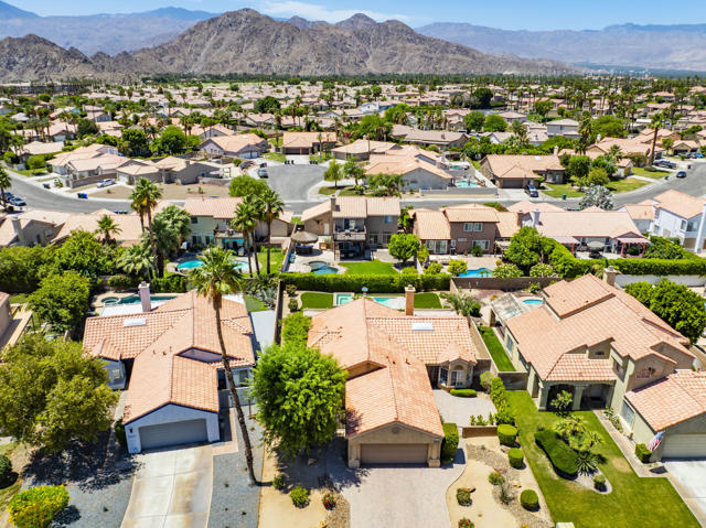 78635 Villeta Drive, La Quinta CA: https://media.crmls.org/mediaz/d1f6052a-64da-4739-86a3-b6257756b5e3.jpg