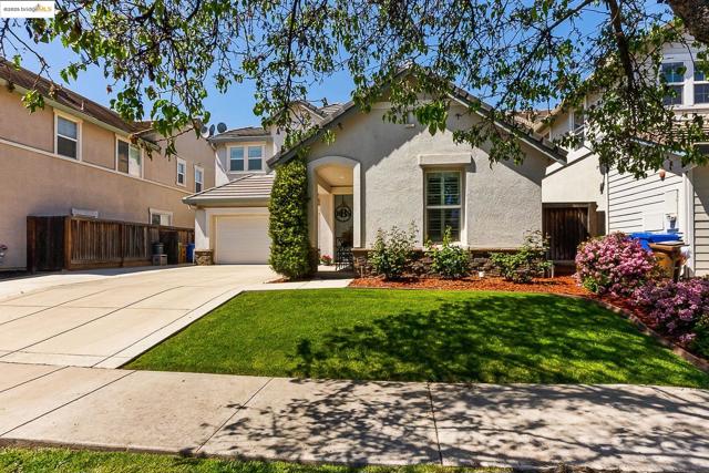 907 Snapdragon Way, Brentwood CA: https://media.crmls.org/mediaz/d1f6421c-3e0f-46f9-8613-901294e19c3e.jpg