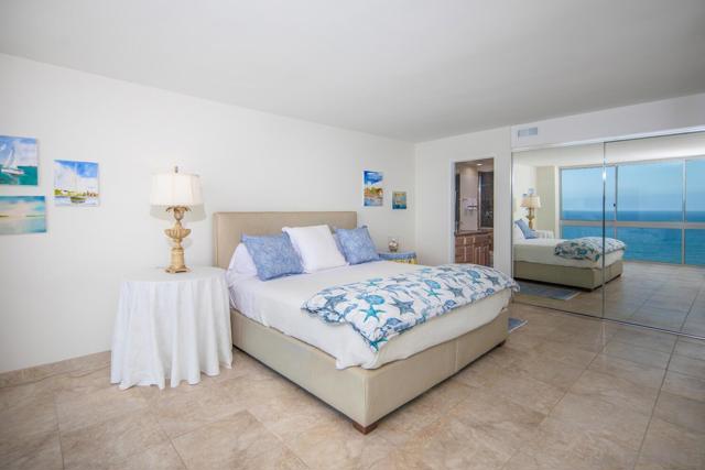 1830 Avenida Del Mundo, Coronado CA: https://media.crmls.org/mediaz/d1f7cf3d-2f1e-4e6a-939d-feeae31aba2a.jpg