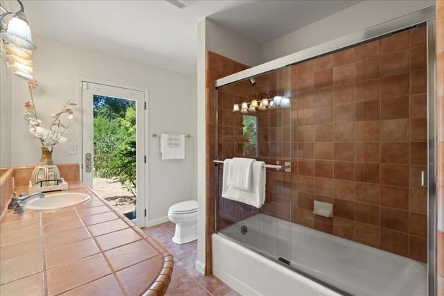 20211 Argonaut Drive, Saratoga CA: https://media.crmls.org/mediaz/d1f7d105-be86-4a95-8a76-0a77c1041be5.jpg