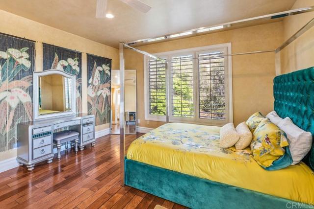 7345 Vista Rancho Ct, Rancho Santa Fe CA: https://media.crmls.org/mediaz/d1f7f150-12e7-4de3-9c5c-bff7ceb368cc.jpg