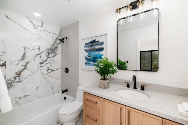 Detail Gallery Image 32 of 47 For 2568 Abedul St, Carlsbad,  CA 92009 - 4 Beds | 3/1 Baths