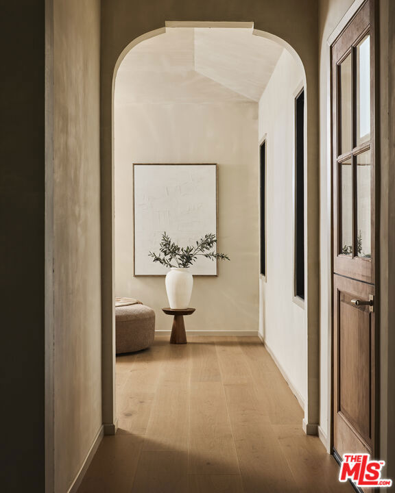 7907 Croydon Avenue, Los Angeles CA: https://media.crmls.org/mediaz/d1f93cb6-0fd9-4732-bd5e-03bead65e2b1.jpg