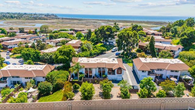 2459 Caminito Ocean Cv, Cardiff by the Sea CA: https://media.crmls.org/mediaz/d1f98ad4-b72f-448c-803c-25a2fff69e9c.jpg