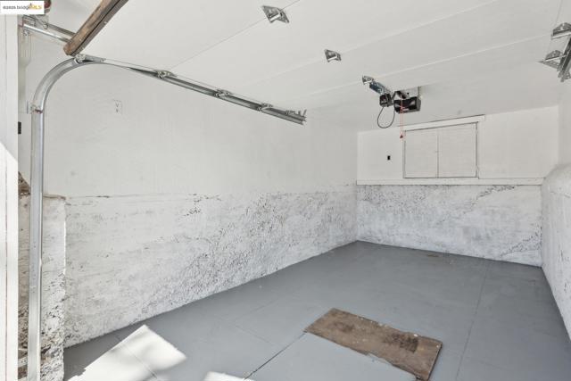1810 Adeline St, Oakland CA: https://media.crmls.org/mediaz/d1f9aa65-14d6-4737-b25a-400a82d72de6.jpg