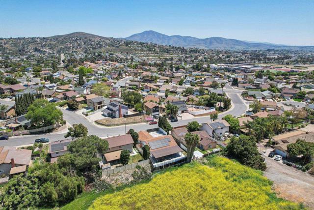2044 Siegle Dr, Lemon Grove CA: https://media.crmls.org/mediaz/d1f9ac83-7350-4b28-93f5-7bb22a382d6f.jpg