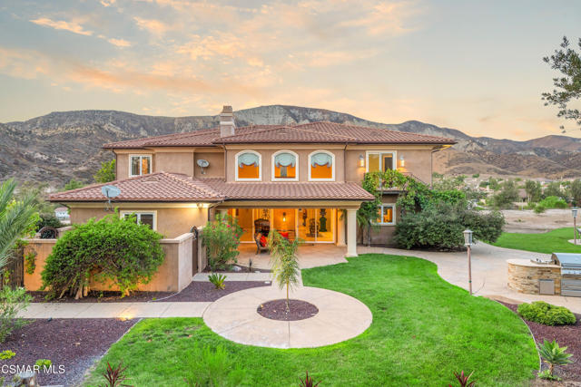 2462 Lost Canyons Drive, Simi Valley CA: https://media.crmls.org/mediaz/d1fa0812-6fa1-46ab-8fbe-f79a2c878eb5.jpg