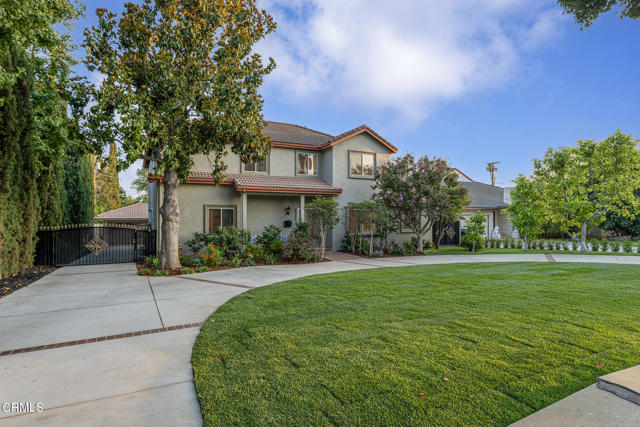 Detail Gallery Image 3 of 75 For 2820 San Pasqual St, Pasadena,  CA 91107 - 5 Beds | 5/1 Baths