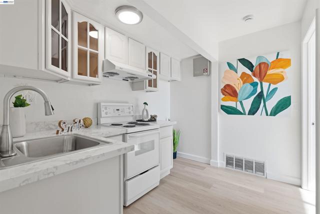 Image 12 of 60 For 536 Golf Club Rd