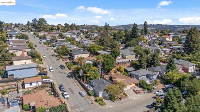 18628 Madison Ave, Castro Valley CA: https://media.crmls.org/mediaz/d1fabf09-276d-4304-a7dc-69301870693c.jpg