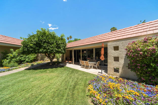 76895 Lark Drive, Indian Wells CA: https://media.crmls.org/mediaz/d1fb344a-0ce3-43bb-afce-6f6f770cfcbd.jpg