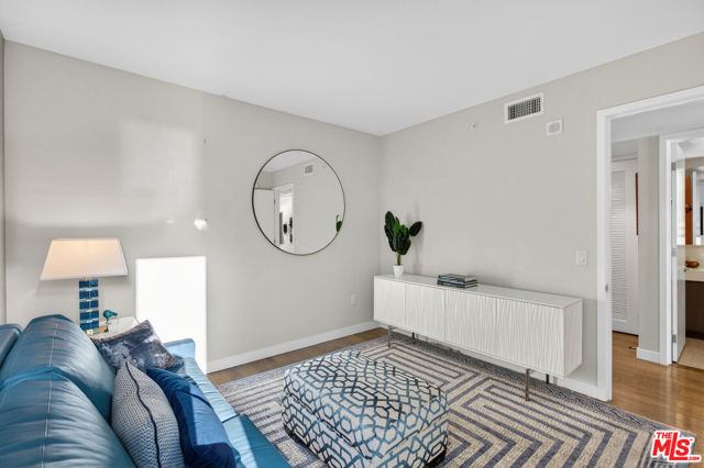 1755 Ocean Avenue, Santa Monica CA: https://media.crmls.org/mediaz/d1fc13c1-0761-40f8-8bde-b2dfd751f75f.jpg