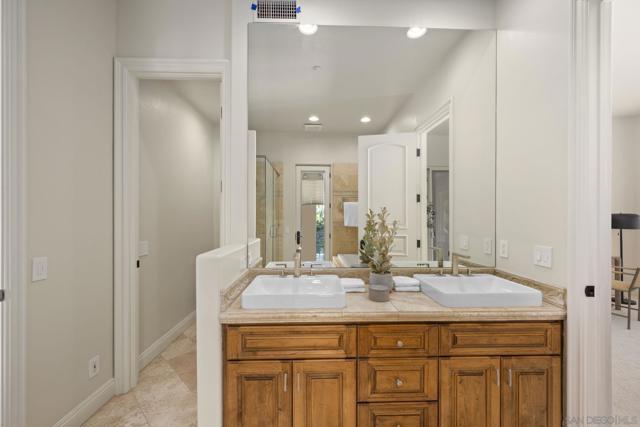 5980 Rancho Diegueno, Rancho Santa Fe CA: https://media.crmls.org/mediaz/d1fc86f7-6f69-461f-ba38-b0650e2bd8a2.jpg