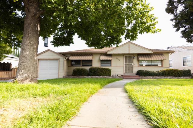 2178 Monticello Avenue, San Jose CA: https://media.crmls.org/mediaz/d1fd46d3-0949-4e38-806f-5547e9c41373.jpg
