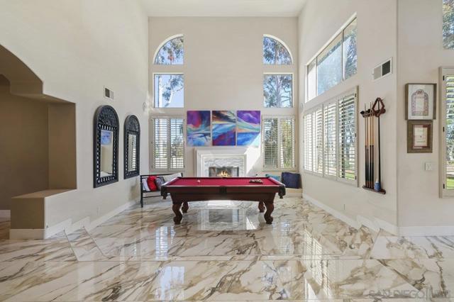 10405 White Birch Dr, San Diego CA: https://media.crmls.org/mediaz/d1fd762c-f2d8-45b0-80e4-133b53fbe345.jpg