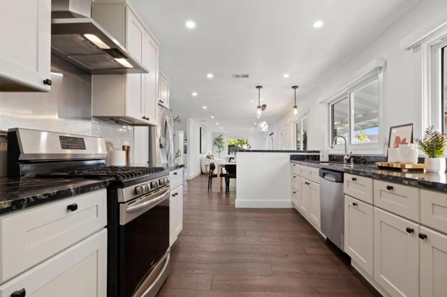 2501 Fleetwood Drive, San Bruno CA: https://media.crmls.org/mediaz/d1fda943-6ef8-4e3d-b624-64cf497ab51d.jpg