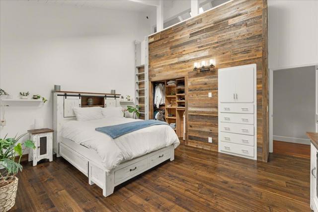 1501 Hidden Valley Road, Soquel CA: https://media.crmls.org/mediaz/d1fdd7a8-1d0b-4681-8da3-8d92168833d8.jpg