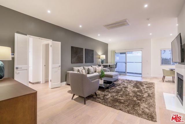 1818 Thayer Avenue, Los Angeles CA: https://media.crmls.org/mediaz/d1fdd85f-647d-4bfd-a9fb-cb002ec7e96c.jpg