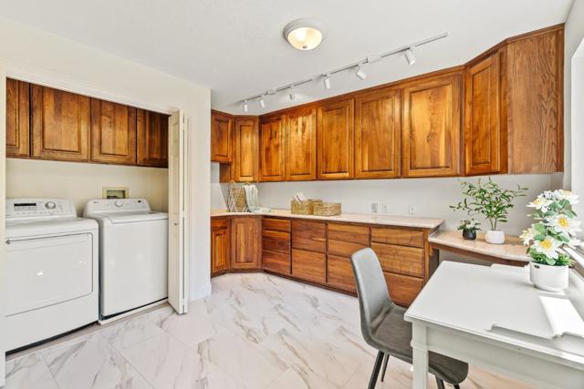 4105 Grant Court, Pleasanton CA: https://media.crmls.org/mediaz/d1ff03e5-daf0-45e9-b66a-0d27138ed5db.jpg