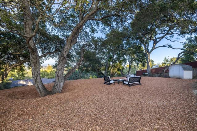 3803 Hamilton Way, Redwood City CA: https://media.crmls.org/mediaz/d1ff60e7-47ee-46a4-8926-26dcede3e7fe.jpg