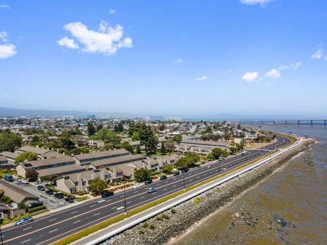1045 Grebe Street, Foster City CA: https://media.crmls.org/mediaz/d1ff90d7-3a84-4cc8-a383-2da7e20faab3.jpg
