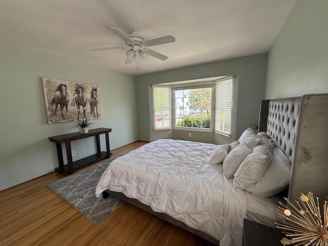 1205 Park Row, La Jolla CA: https://media.crmls.org/mediaz/d2004e58-2900-4ee8-899d-565126d79b66.jpg