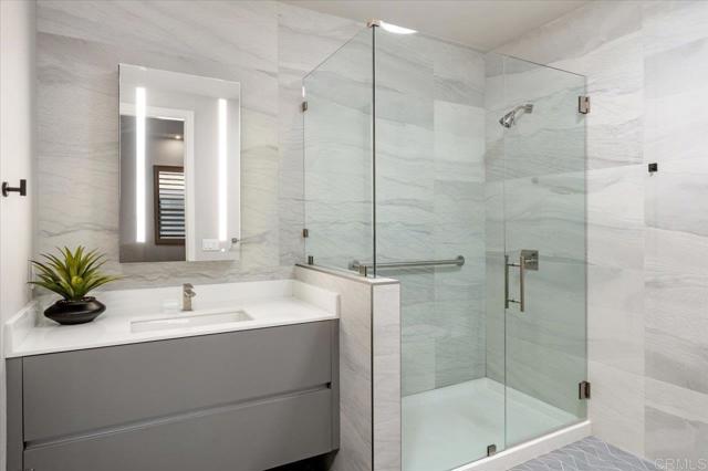 2677 State Street, Carlsbad CA: https://media.crmls.org/mediaz/d200940e-18e8-4814-9903-a95b5b6ba70f.jpg