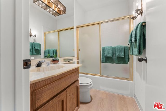 1119 23rd Street, Santa Monica CA: https://media.crmls.org/mediaz/d2009afa-6971-4654-b113-36fac3589571.jpg