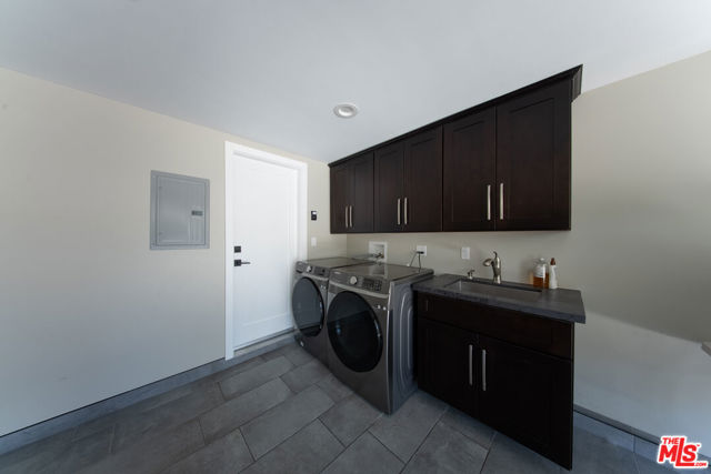 17443 Valerio Street, Van Nuys CA: https://media.crmls.org/mediaz/d200b0b9-f66d-4a39-8e8d-1552f43e4be6.jpg