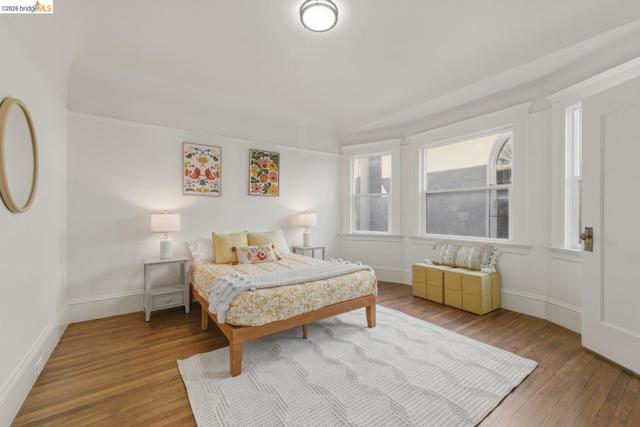 Image 38 of 55 For 523 25th St  