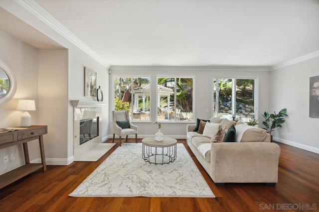 11324 Luxembourg Way, San Diego CA: https://media.crmls.org/mediaz/d201b946-c4ea-4480-86ae-26c01b88e215.jpg