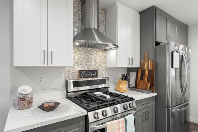 Detail Gallery Image 4 of 36 For 586 Del Mar Ave, Chula Vista,  CA 91910 - 2 Beds | 2 Baths
