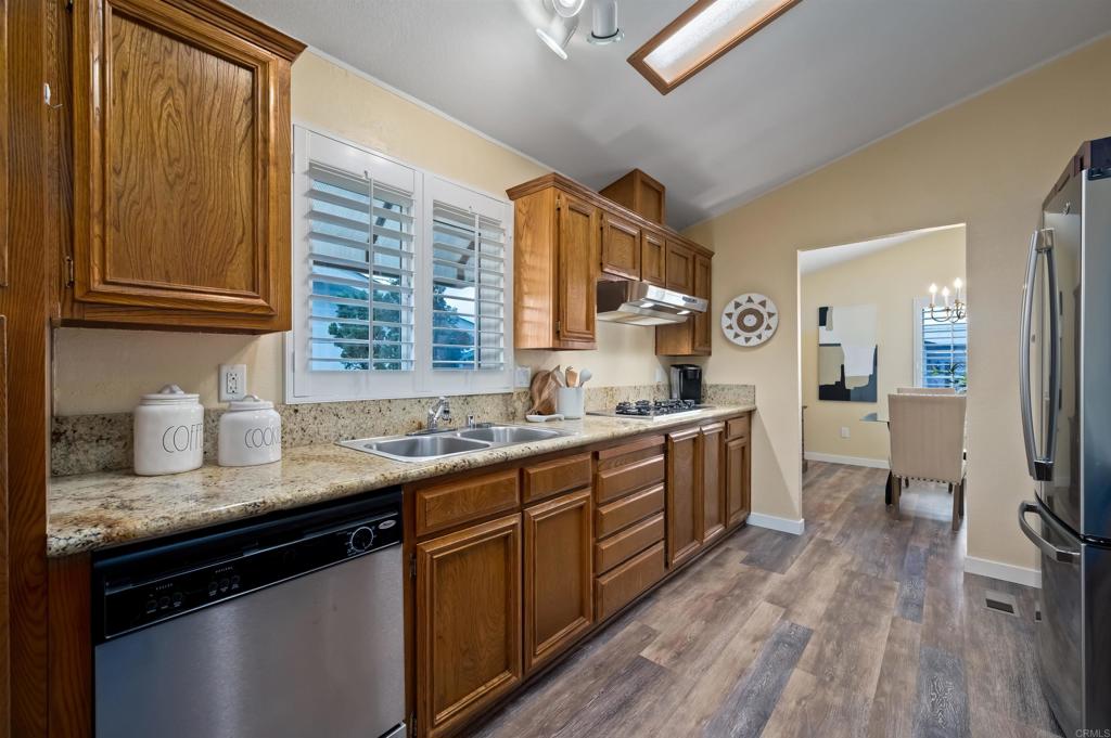 635 Via Santa Cruz - photo 13