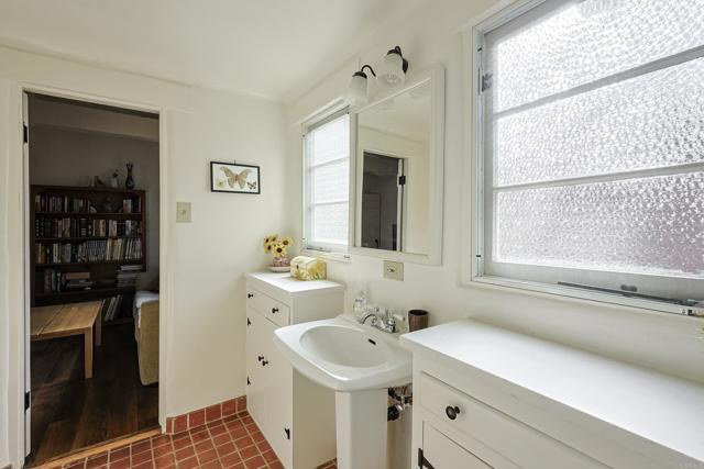 Detail Gallery Image 11 of 57 For 817 Margarita, Coronado,  CA 92118 - 3 Beds | 2 Baths