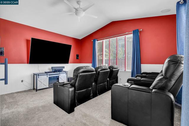 3627 Otter Brook Loop, Discovery Bay CA: https://media.crmls.org/mediaz/d203279f-1b9a-4f4b-b24d-e4dd73c0d688.jpg