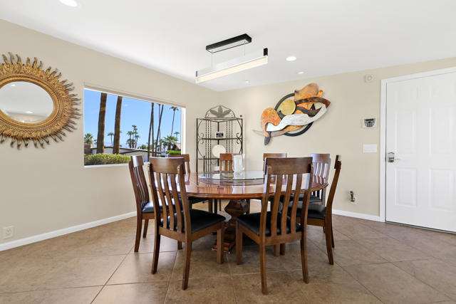 71529 Tangier Road, Rancho Mirage CA: https://media.crmls.org/mediaz/d204d095-0d89-4ac7-bf5e-2ce3164db0f0.jpg